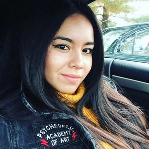 Meet your Posher, Yesenia